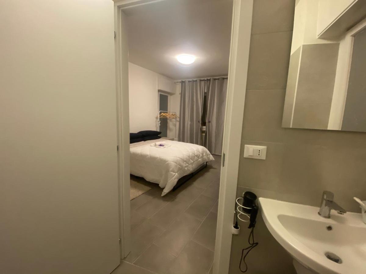 לינה וארוחת בוקר טרנטו Michelangelo House מראה חיצוני תמונה