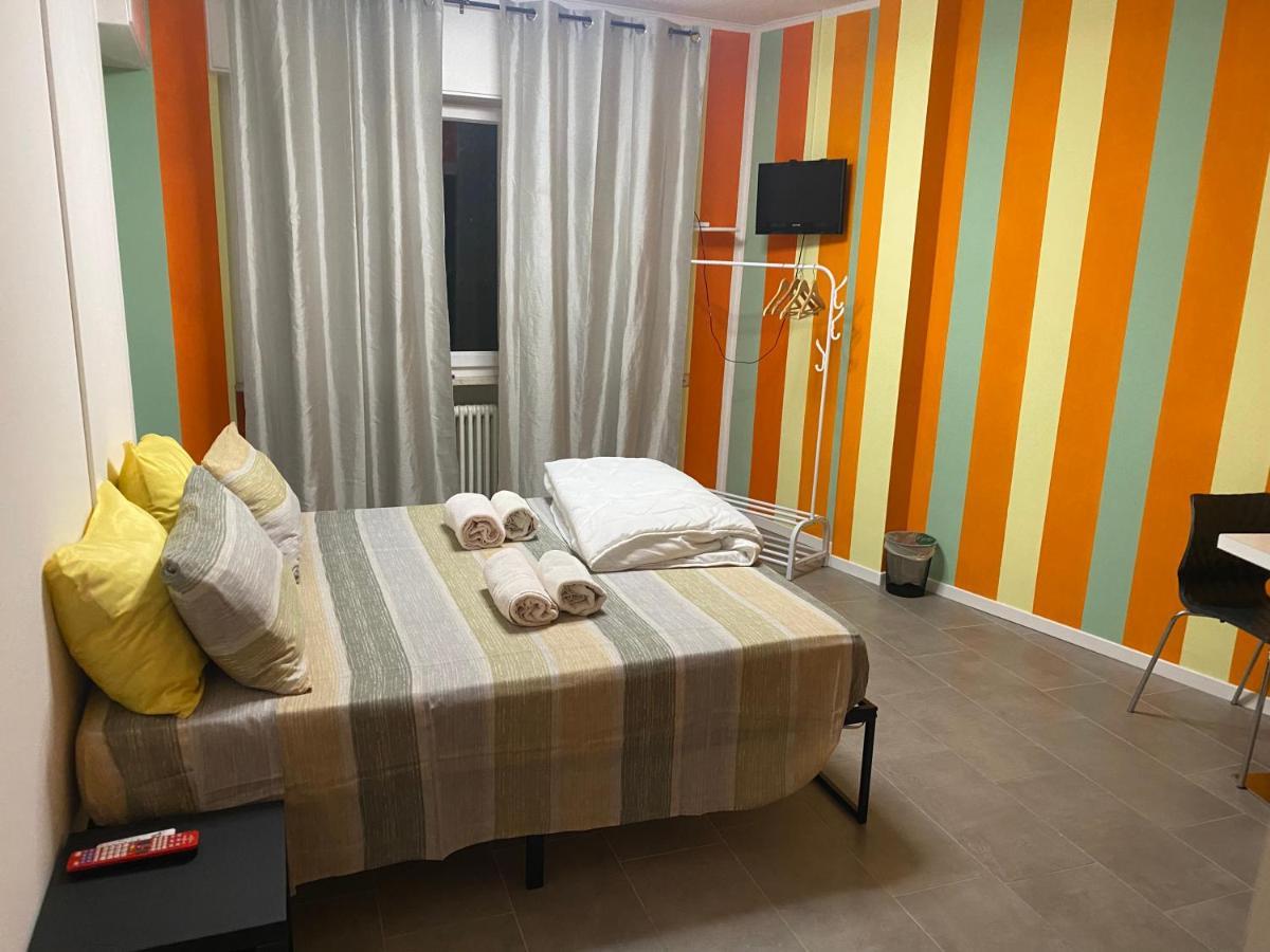 לינה וארוחת בוקר טרנטו Michelangelo House מראה חיצוני תמונה