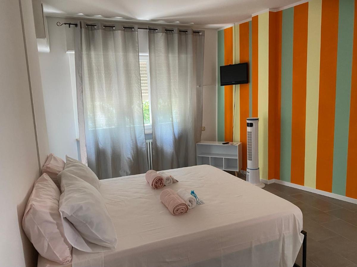 לינה וארוחת בוקר טרנטו Michelangelo House מראה חיצוני תמונה