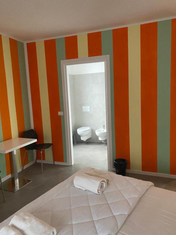 לינה וארוחת בוקר טרנטו Michelangelo House מראה חיצוני תמונה