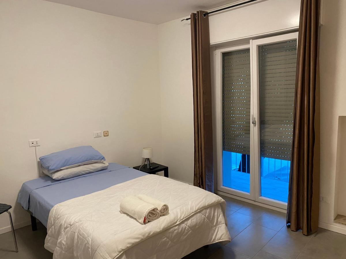 לינה וארוחת בוקר טרנטו Michelangelo House מראה חיצוני תמונה